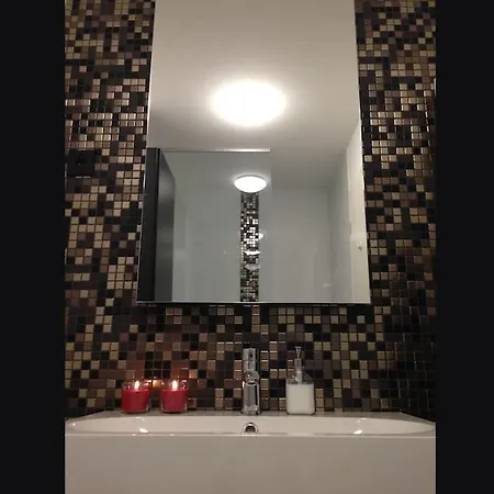 Gorgeous Flat With Garage Apartman *