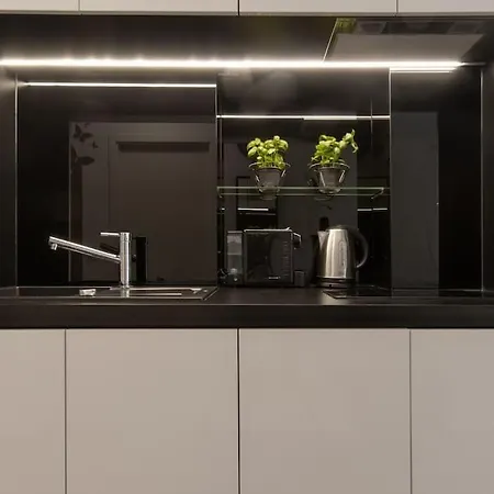 Apartma Gorgeous Flat With Garage *