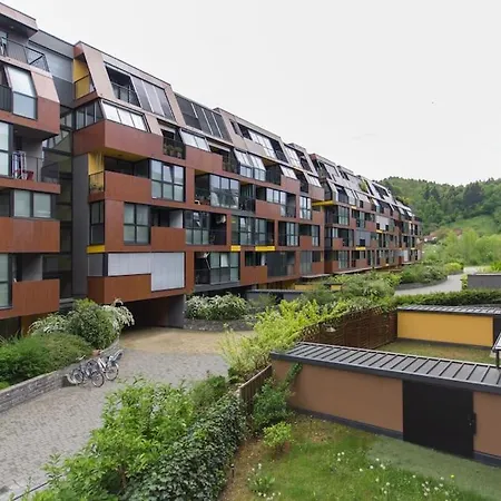 Gorgeous Flat With Garage Appartement *