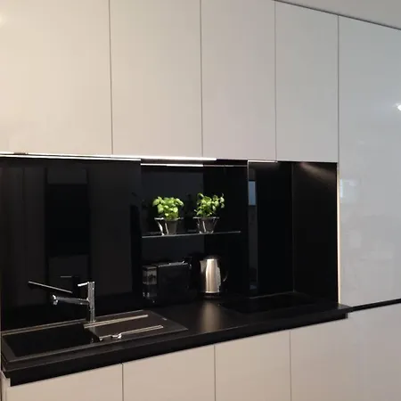 Gorgeous Flat With Garage Apartman *