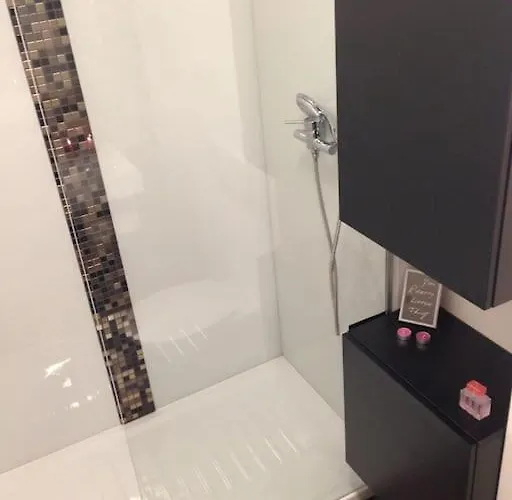 Gorgeous Flat With Garage リュブリャナ