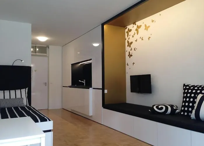 Gorgeous Flat With Garage * リュブリャナ