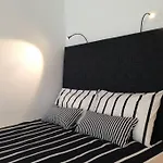 Gorgeous Flat With Garage شقة