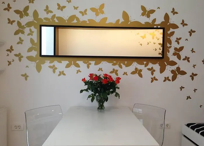 Gorgeous Flat With Garage Lublaň