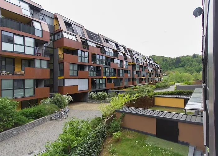 Gorgeous Flat With Garage Apartmán *