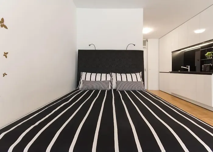 Gorgeous Flat With Garage Apartmán *